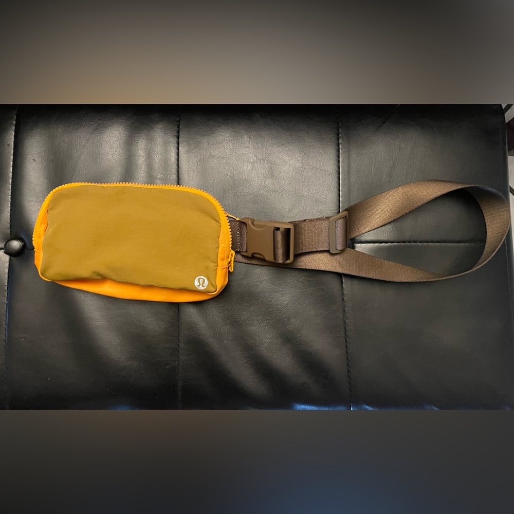 ⭐️NWT lululemon belt bag